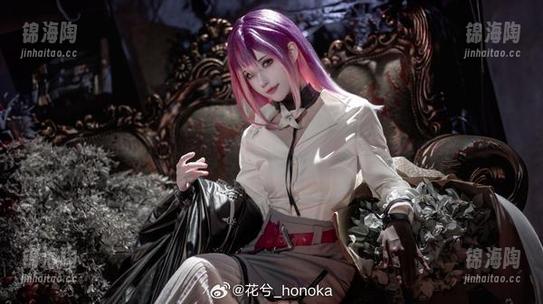 花兮_honoka 花兮_honoka的高清运动套图:细腻的身姿在我的眼前闪烁。