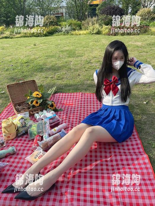 软妹小九九 微密圈 - 软妹小九九的私拍:时尚牛仔裤里的丝丝戏法