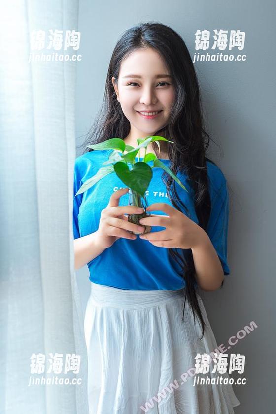 轰趴猫-陈雅漫 轰趴猫 - 图包里的修女,陈雅漫要通过下载把你征服?
