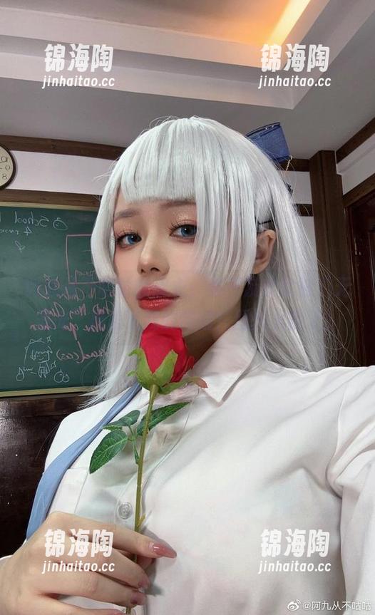 阿九从不咕咕的皮衣，来不及穿就被“无圣光”掩盖了我的眼睛！图片太撩了！