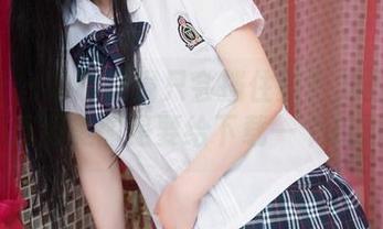 魅妍社 - 谁说眼镜只会挡住美？刘懿萱Yoyo的这组美图是要给下载一个机会吗？