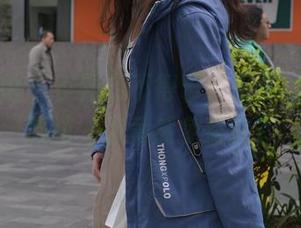 魔镜街拍 - 不到万不得已，曼曼才见甜心原图，你竟然免费拿？